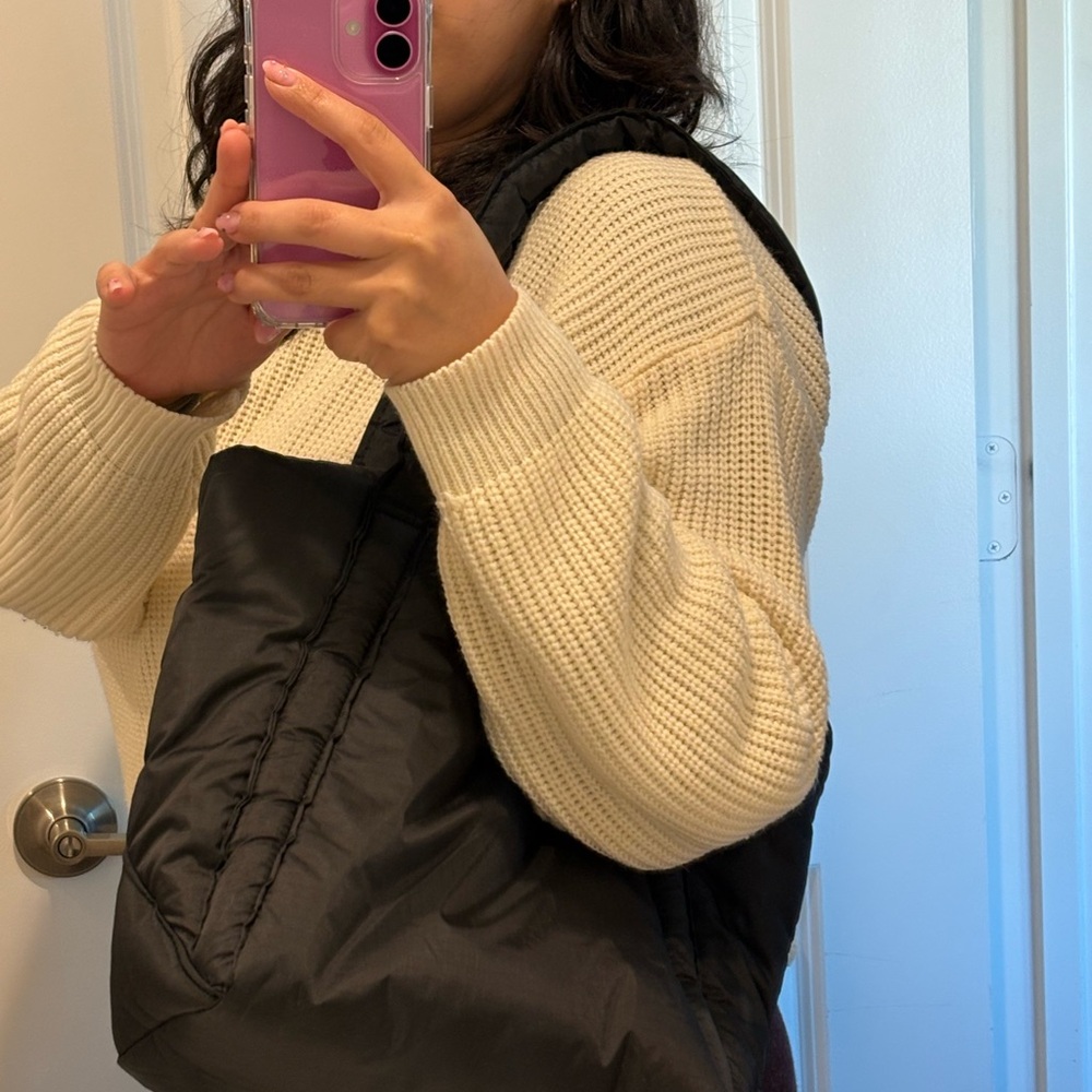 BAGGU Black Puffer Tote Bag - Picture 5 of 7